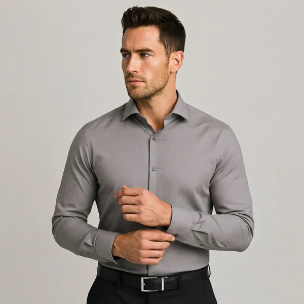 Camicia antigrinze dal taglio aderente
